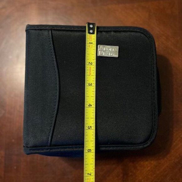 Black Zippered Travel essential oil Organizer With Multiple Pockets aroma ready - Picture 4 of 10